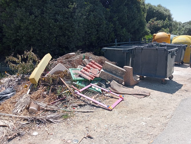 Desde el área municipal de Limpieza Viaria se apela de nuevo al respeto de las zonas destinadas al depósito de basura.