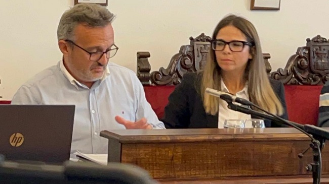 Jorge Benítez : "por fin se produce el arranque para paliar los perjuicios que el alga invasora ocasiona a Tarifa"