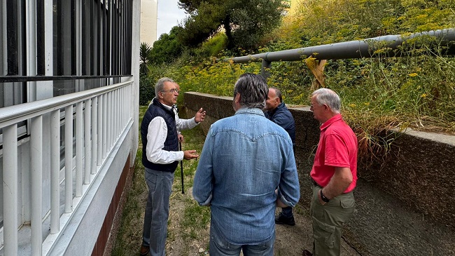El Ayuntamiento se hace cargo de la reparación de un muro de contención dañado en la barriada “Puerta del Retiro