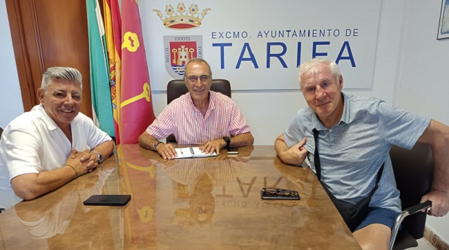 El tarifeño Luis Fernández Toledo, reconocido futbolista y entrenador de clubes galos como el Paris Saint-Germain o los españoles Athlétic Club