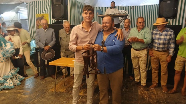 El caballo volvió a ser el atractivo en la jornada de ayer viernes en el ferial de la mano de la asociación de caseteros.
