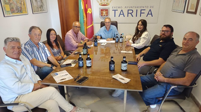 Los acebuches de los montes públicos ya producen de manera experimental el aceite ecológico de primera presión en frío Acebuche salvaje