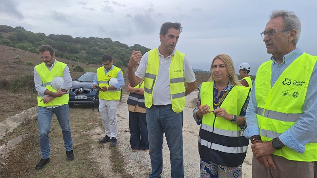 La Junta destaca la inversión de 400.000 euros para reforzar la red eléctrica y proteger la avifauna en el Parque Natural del Estrecho